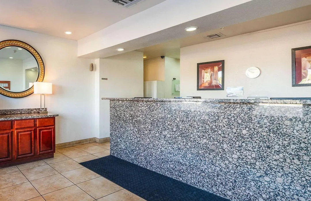 Econo Lodge Phoenix North I-17-1